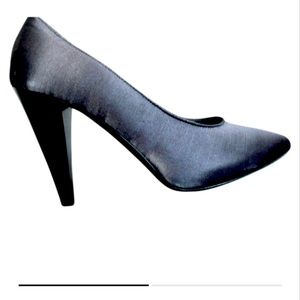 Proenza satin shoes New sz 9 Cool heels shape Stylish